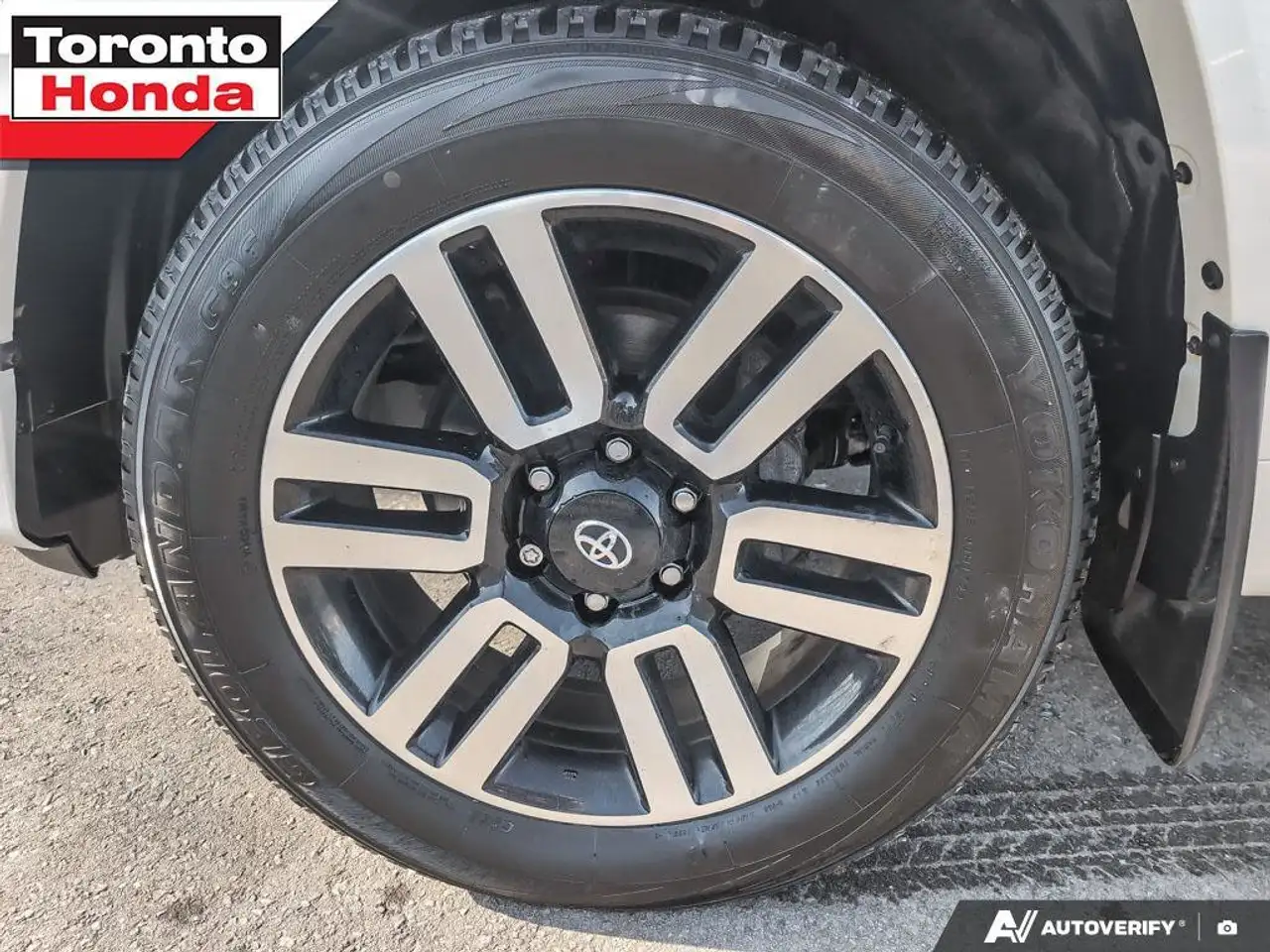 Toyota 4-Runner снимка Toyota 4-Runner