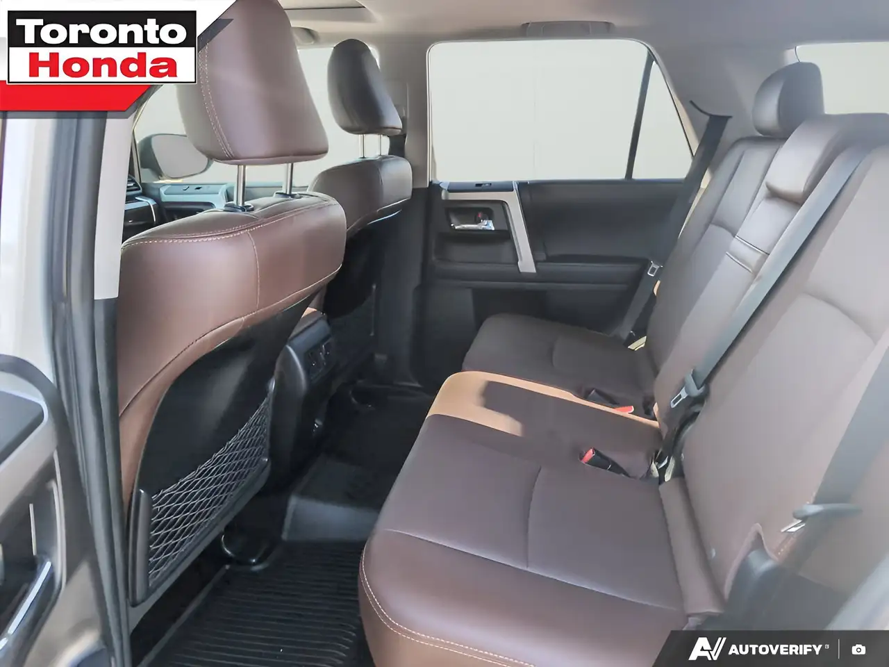 Toyota 4-Runner снимка Toyota 4-Runner