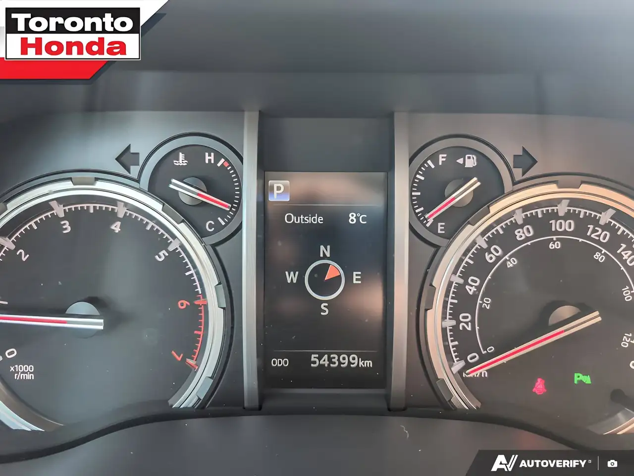 Toyota 4-Runner снимка Toyota 4-Runner