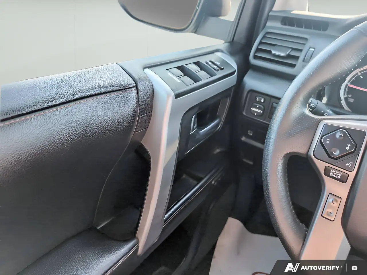 Toyota 4-Runner снимка Toyota 4-Runner