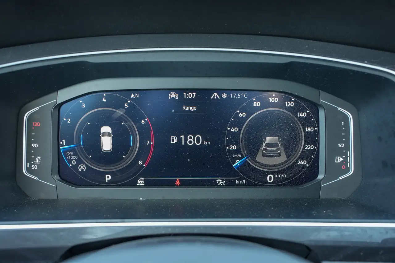 Volkswagen Tiguan снимка Volkswagen Tiguan
