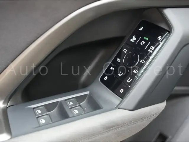 Audi Q5 view 14
