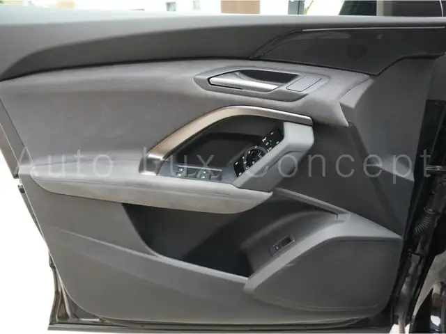 Audi Q5 view 13