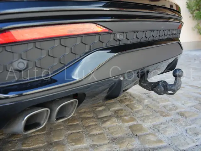 Audi Q5 view 12