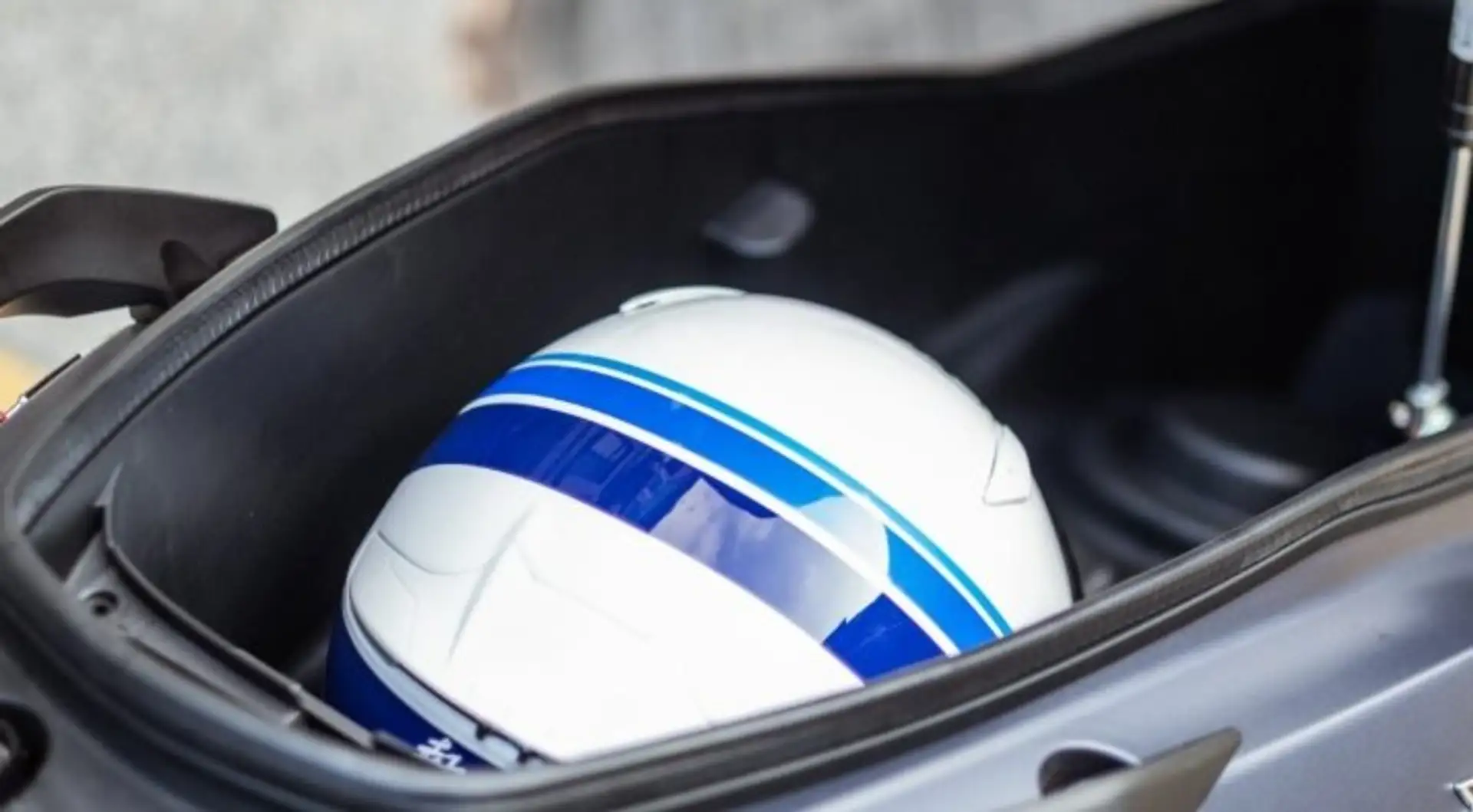 SYM Joymax 300 Z+ 300i / 5J SYM-Garantie bis 100.000KM! Silber - 2