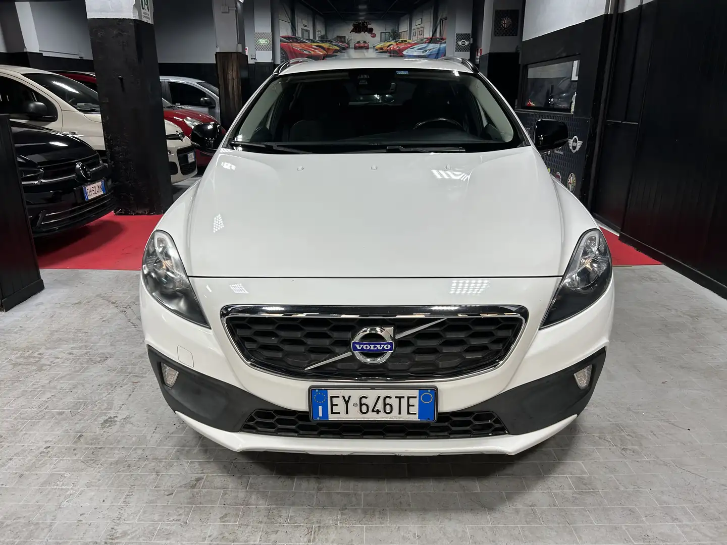 Volvo V40 Cross Country V40 II 2012 Cross Country 1.6 d2 Momentum Bianco - 1