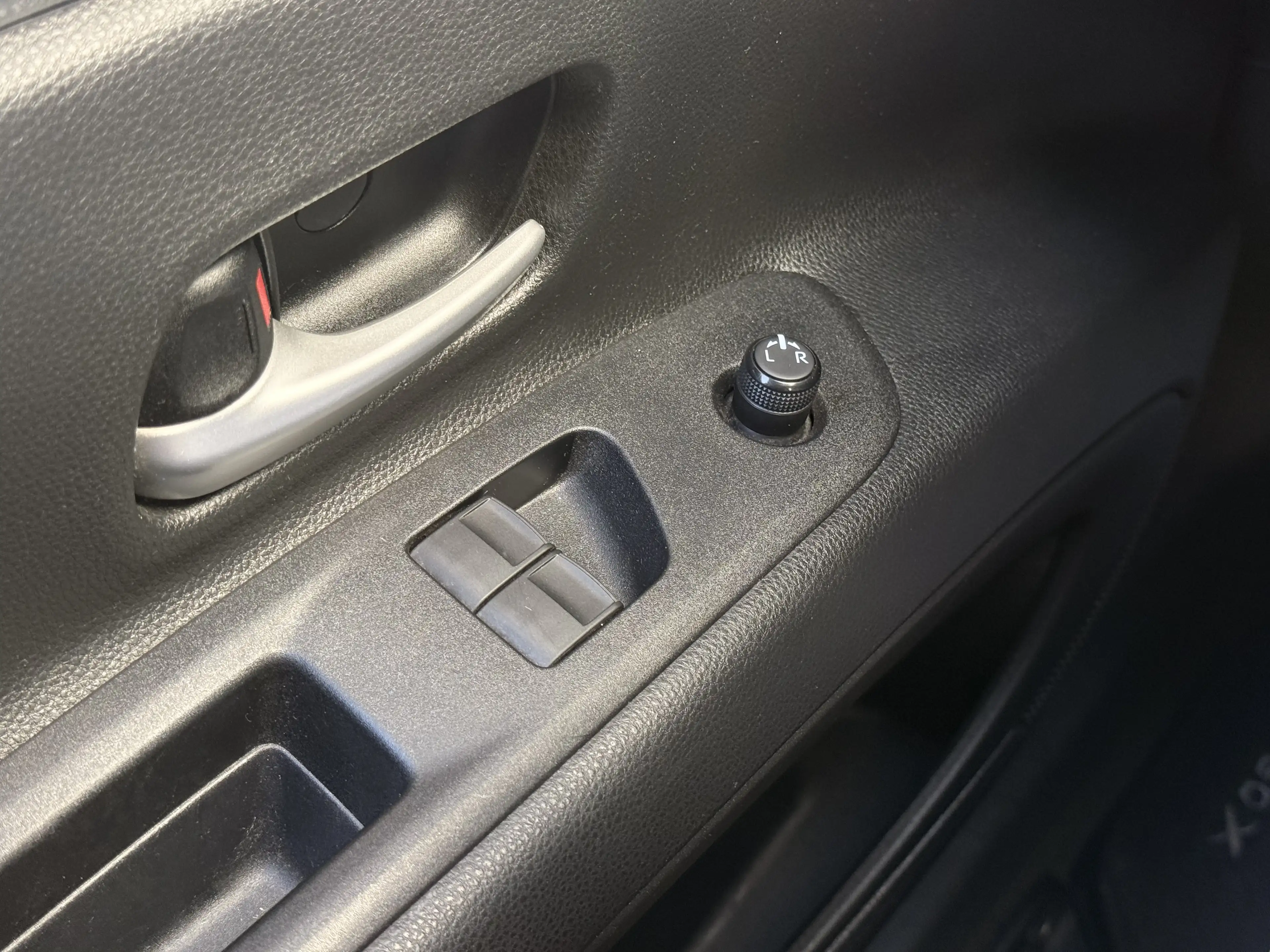Toyota Aygo X 1.0 VVT-i MT Play — photo 31