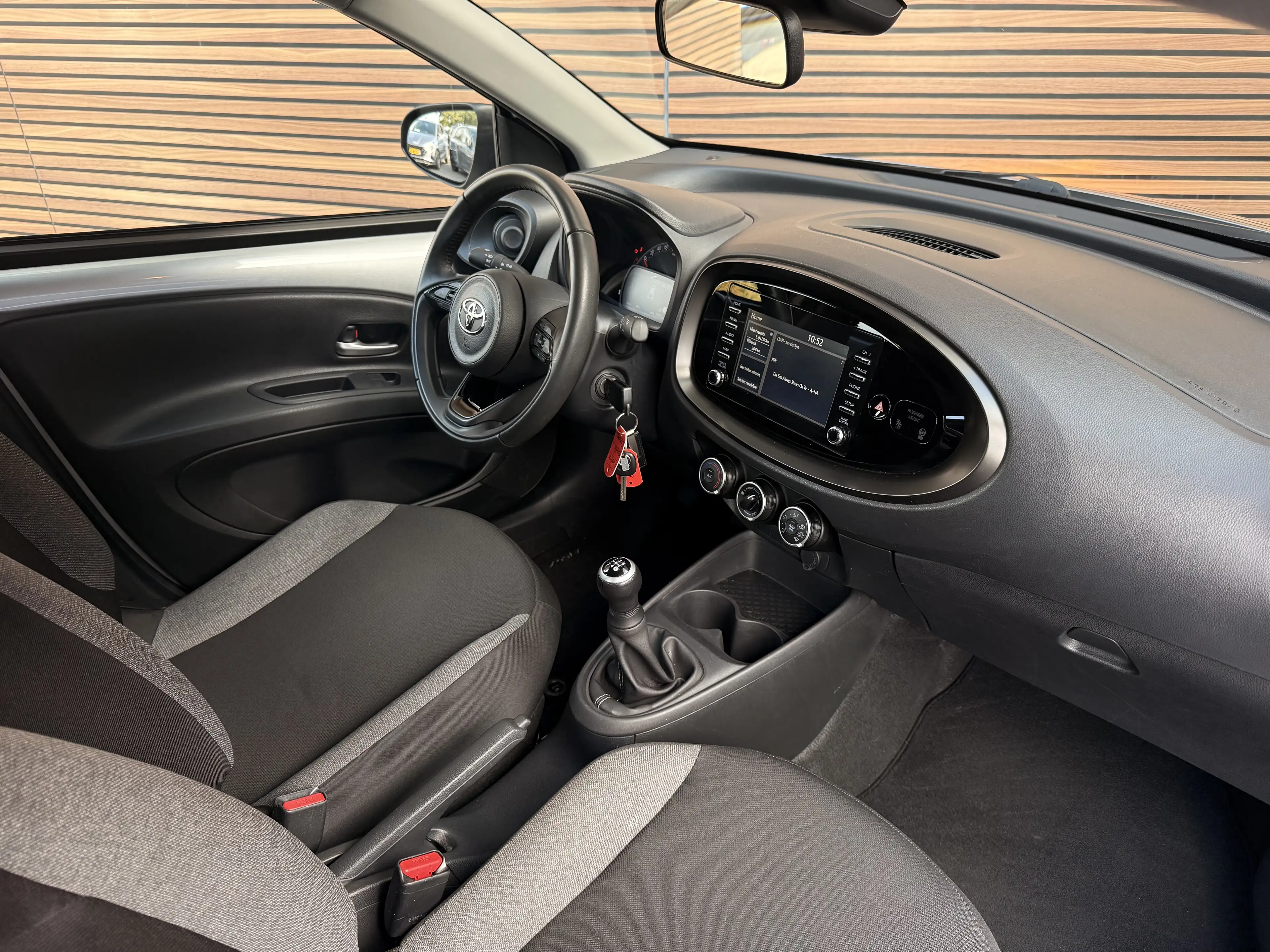 Toyota Aygo X 1.0 VVT-i MT Play — photo 4