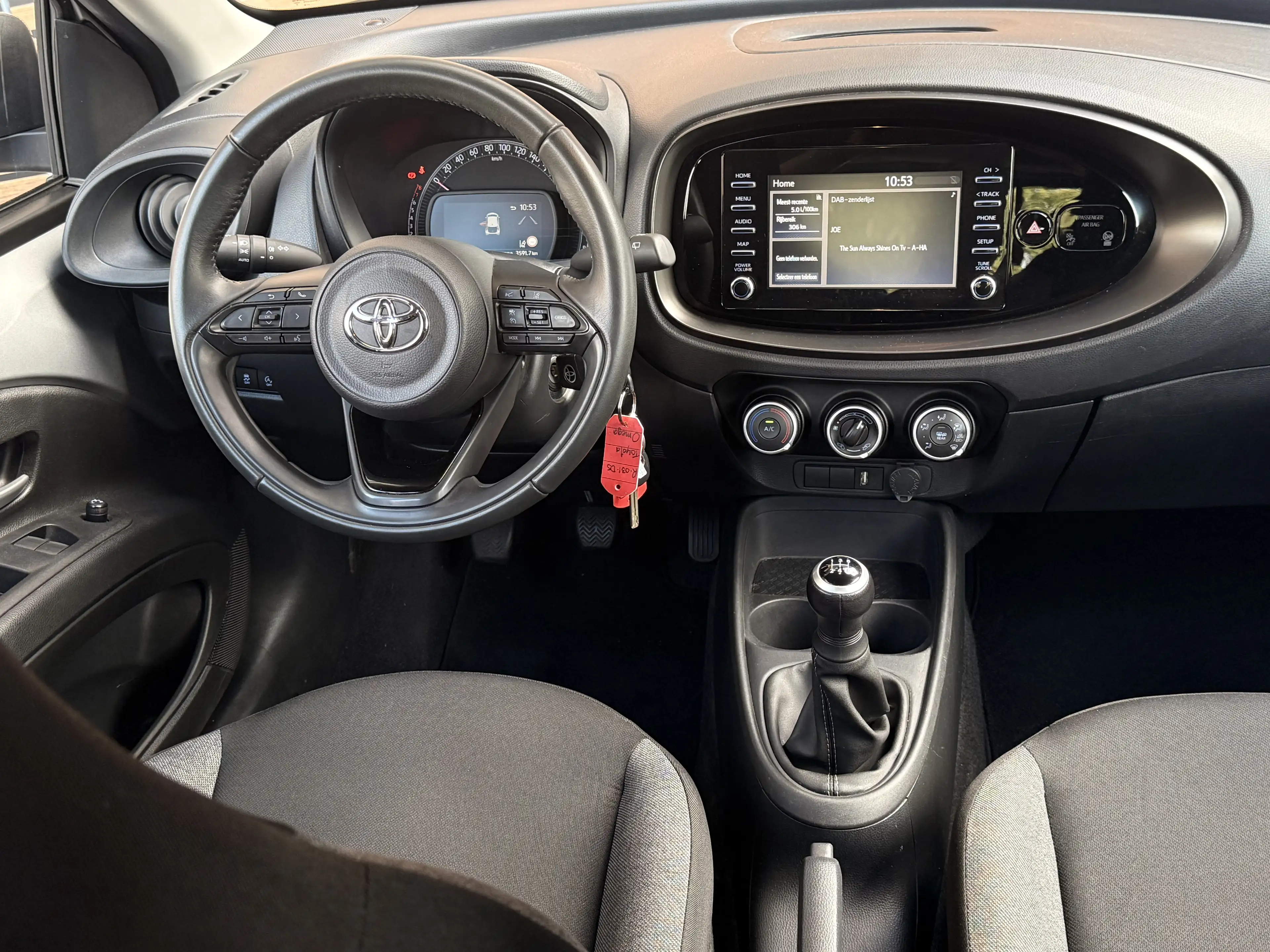 Toyota Aygo X 1.0 VVT-i MT Play — photo 18