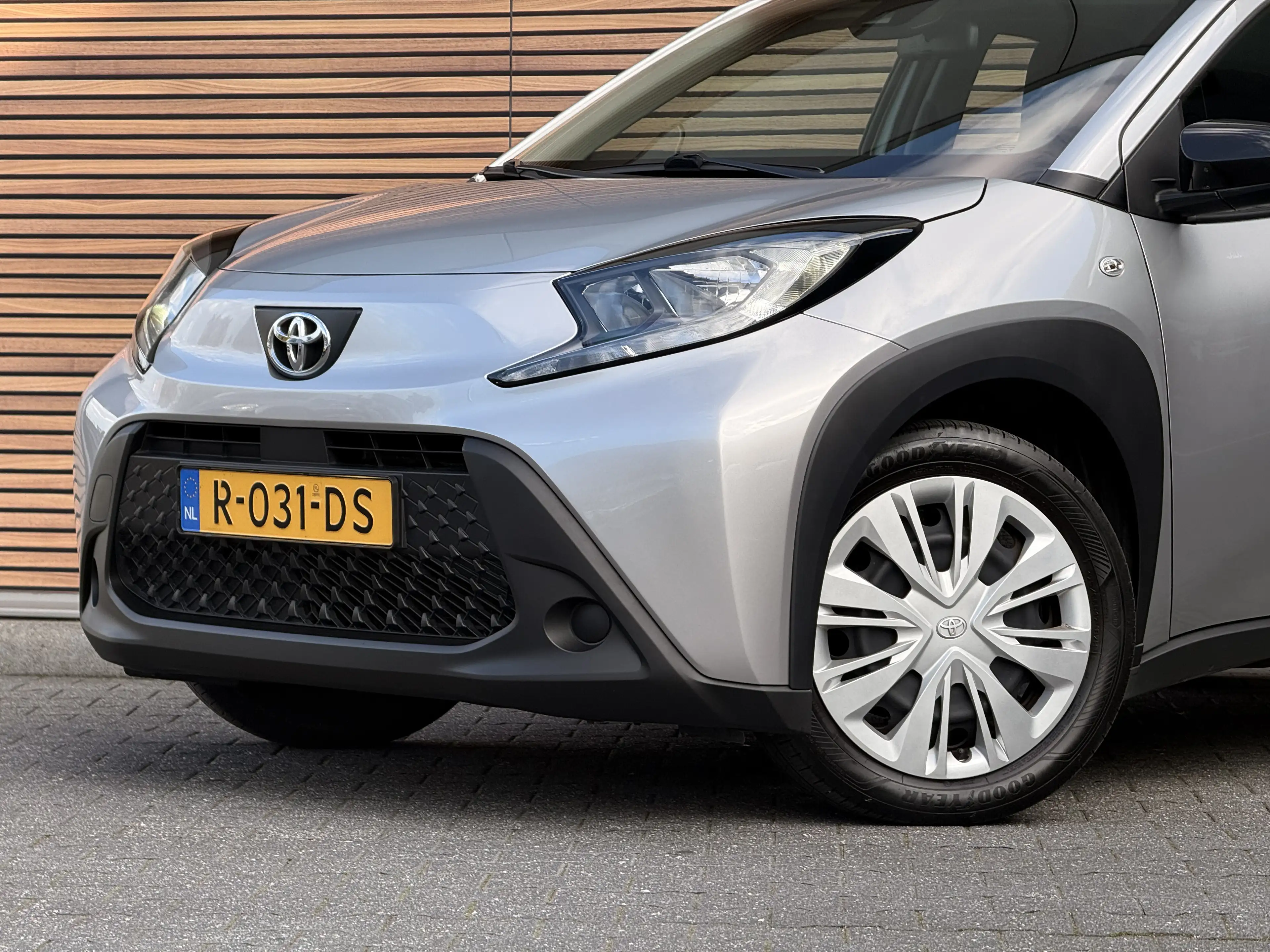 Toyota Aygo X 1.0 VVT-i MT Play — photo 11