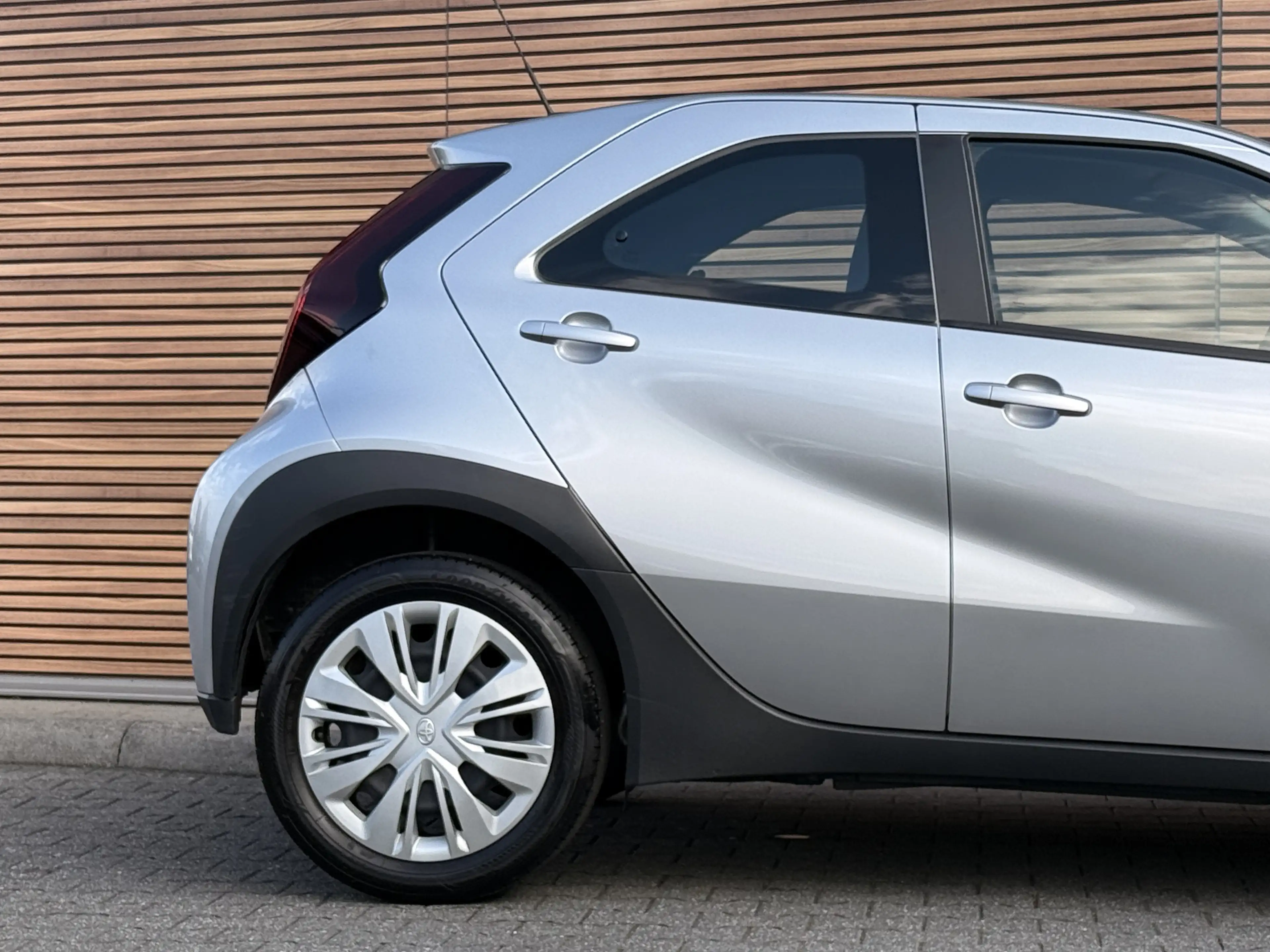 Toyota Aygo X 1.0 VVT-i MT Play — photo 16