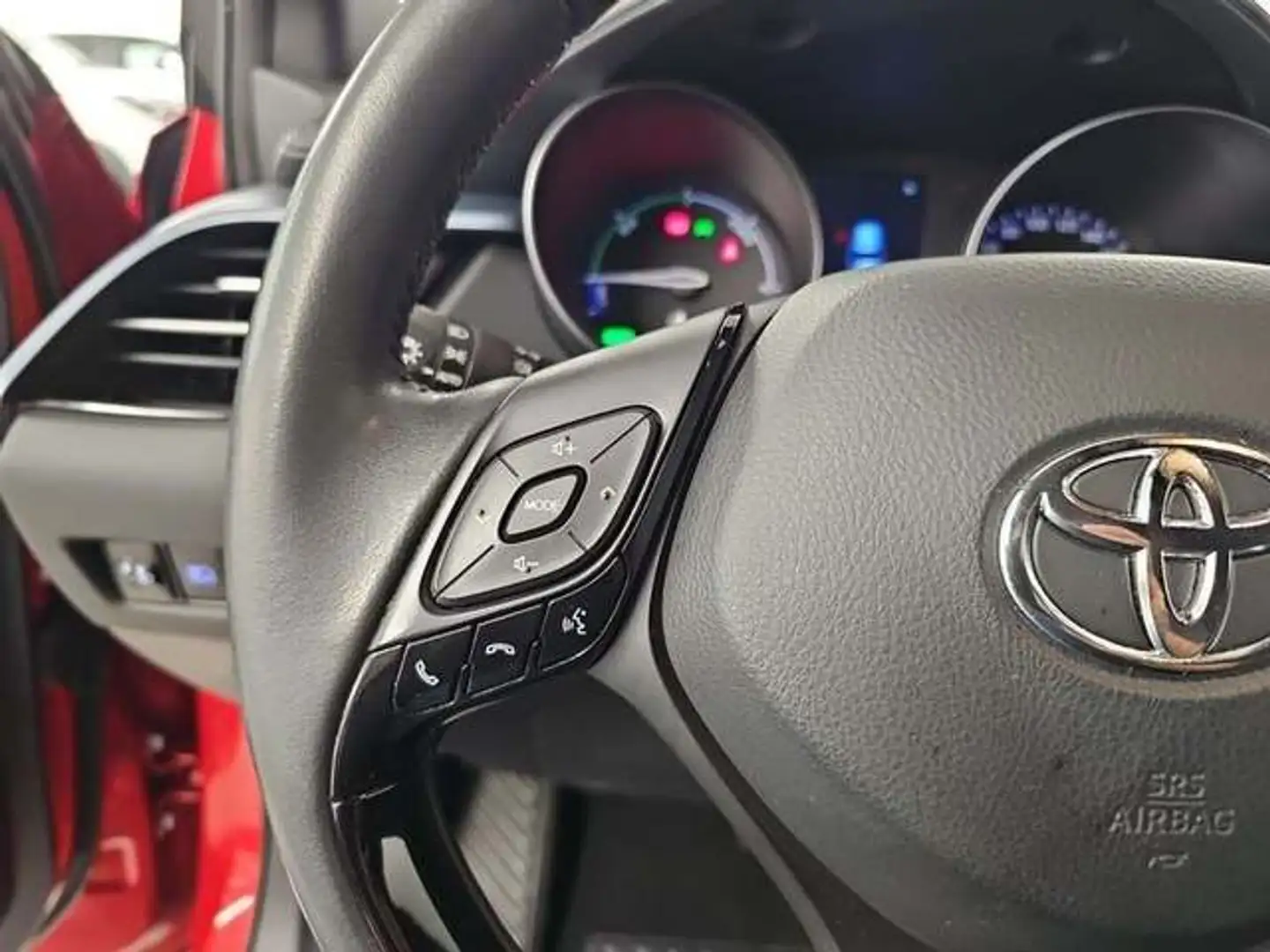 Toyota C-HR 125H Advance Rojo - 2