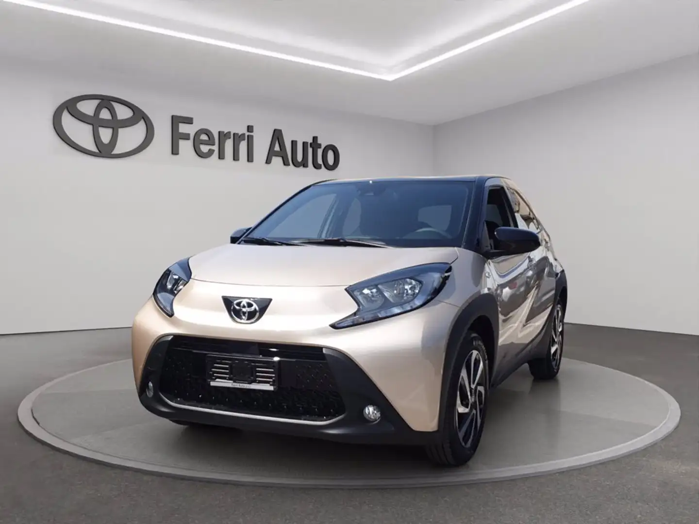 Toyota Aygo X 1.0 trend 72cv Nero - 1