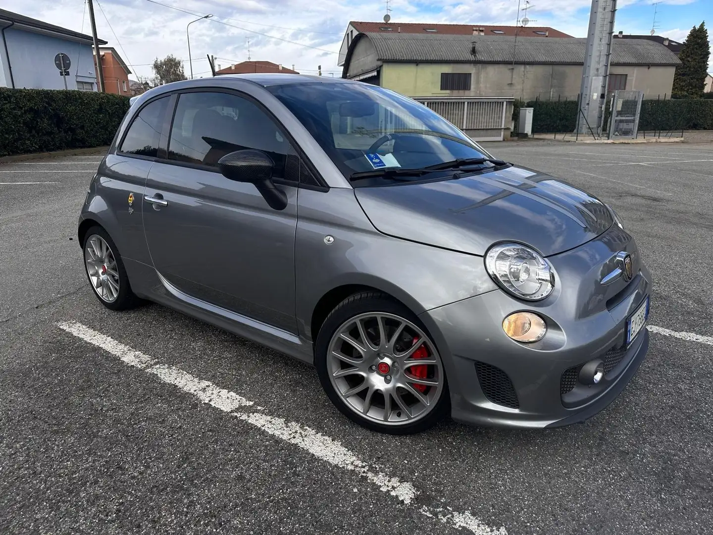 Abarth 695 695 1.4 16v t. t-jet Tributo Ferrari 180cv MTA Šedá - 2