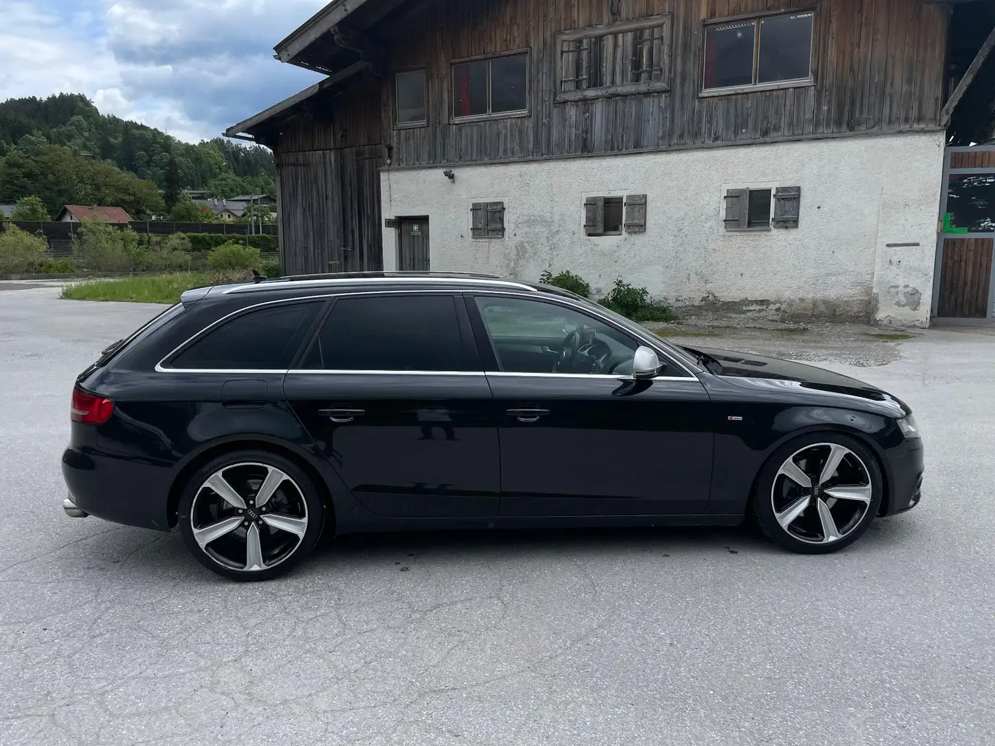 Audi A4 S line Sportpaket / plus Schwarz - 2