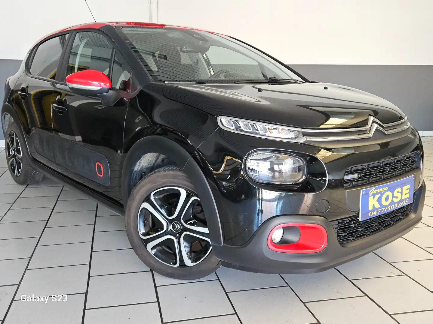 Citroen C3 C3 1.2i PureTech Shine 82CV CLIMATISATION CAR-PASS Zwart - 1