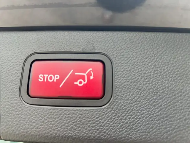Mercedes-Benz GLC view 16