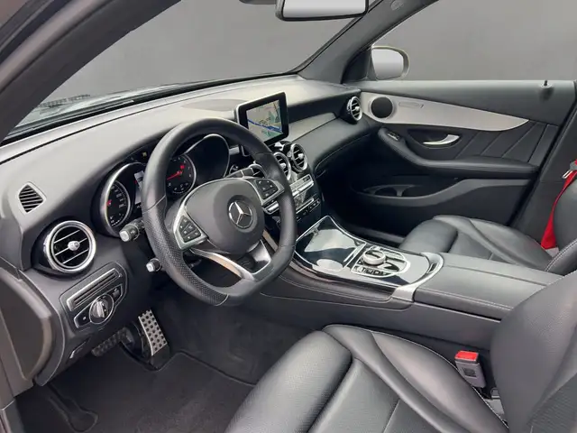 Mercedes-Benz GLC view 7