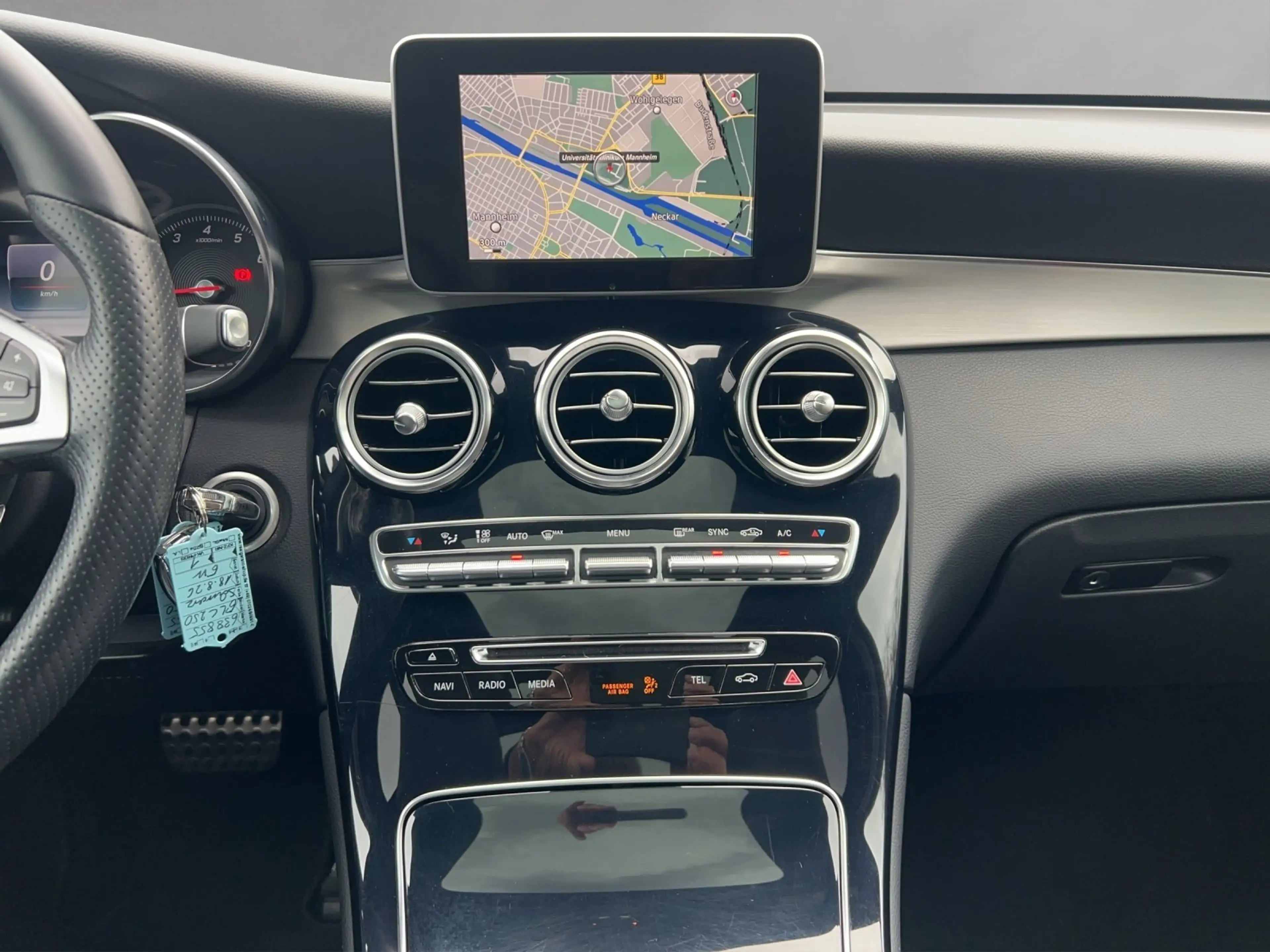 Mercedes-Benz GLC 250 GLC250 4M AMG Pano ILS Business+ el.Heckkl Kamra — photo 11