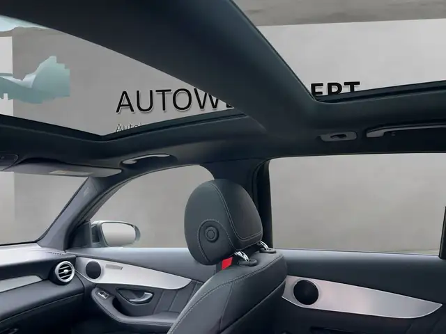 Mercedes-Benz GLC view 13