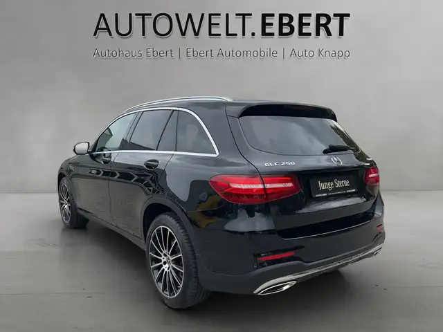 Mercedes-Benz GLC view 3