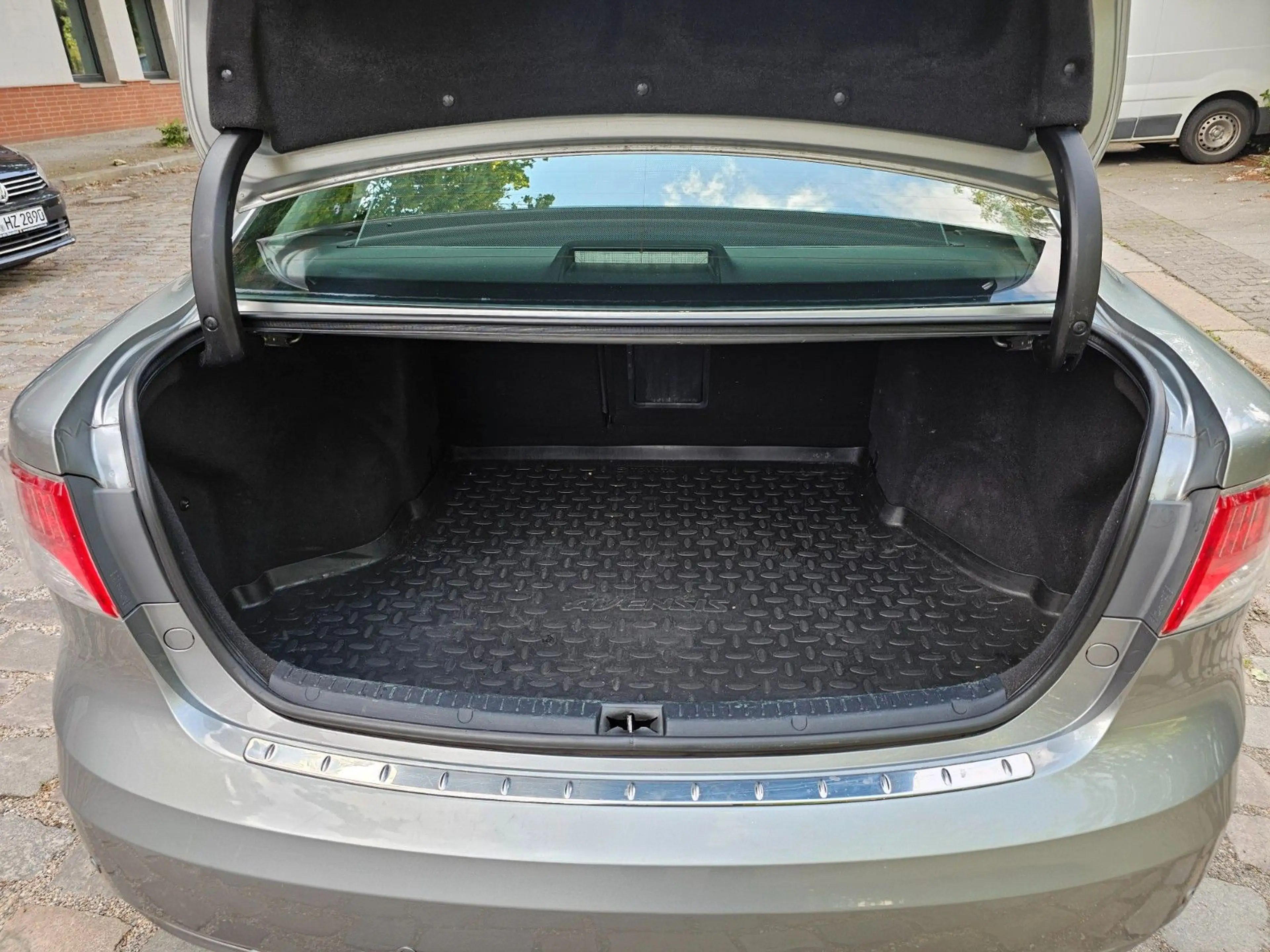 Toyota Avensis Executive Automatik — photo 13