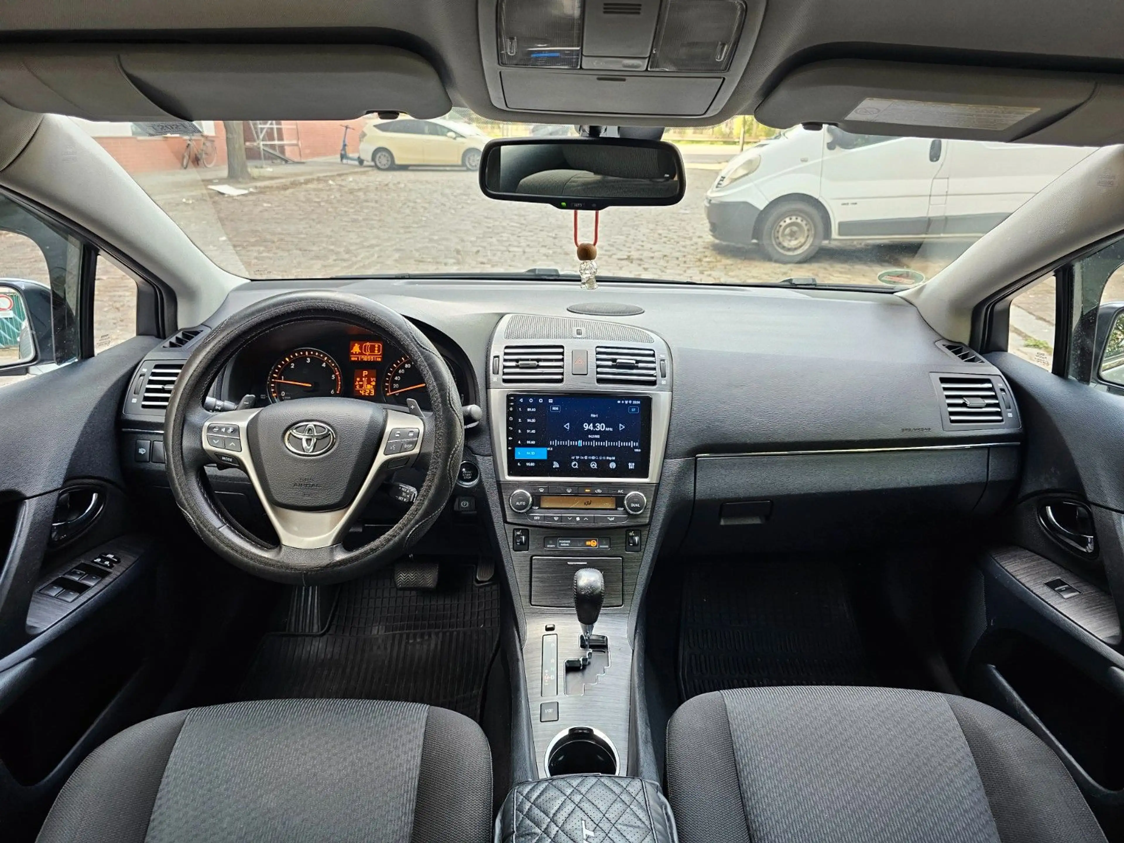 Toyota Avensis Executive Automatik — photo 14