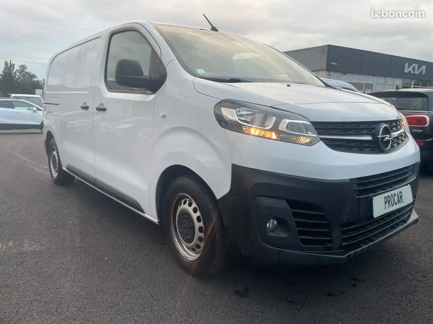 Opel Vivaro CDTI 120 L1H1 PACK CLIM M 1ère MAIN TVA Blanc - 2