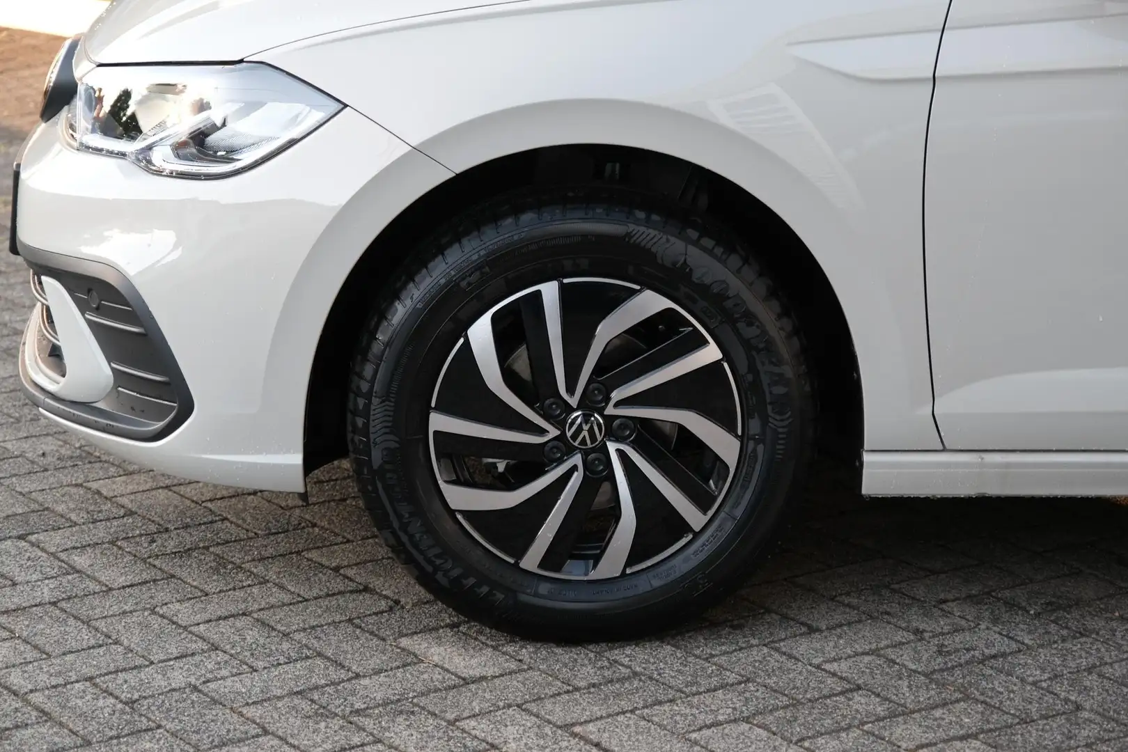 Volkswagen Polo 1.0 TSI Life Alu Kamera Climatronic App-Connect... Beige - 2
