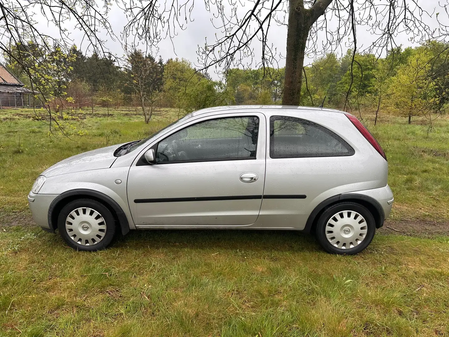 Opel Corsa 1.4-16V Enjoy apk t/m 27-08-2025 Grijs - 2