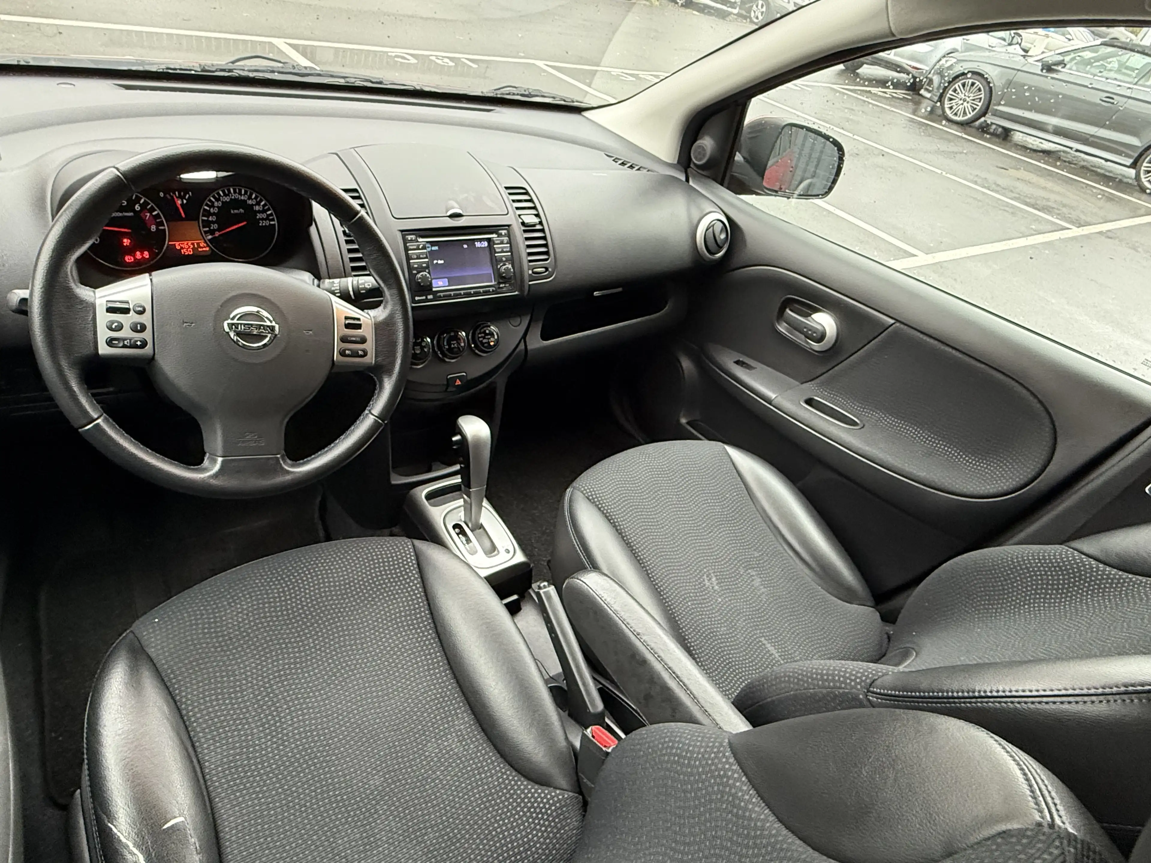 Nissan Note Note 1.6i Connect Edition — photo 9