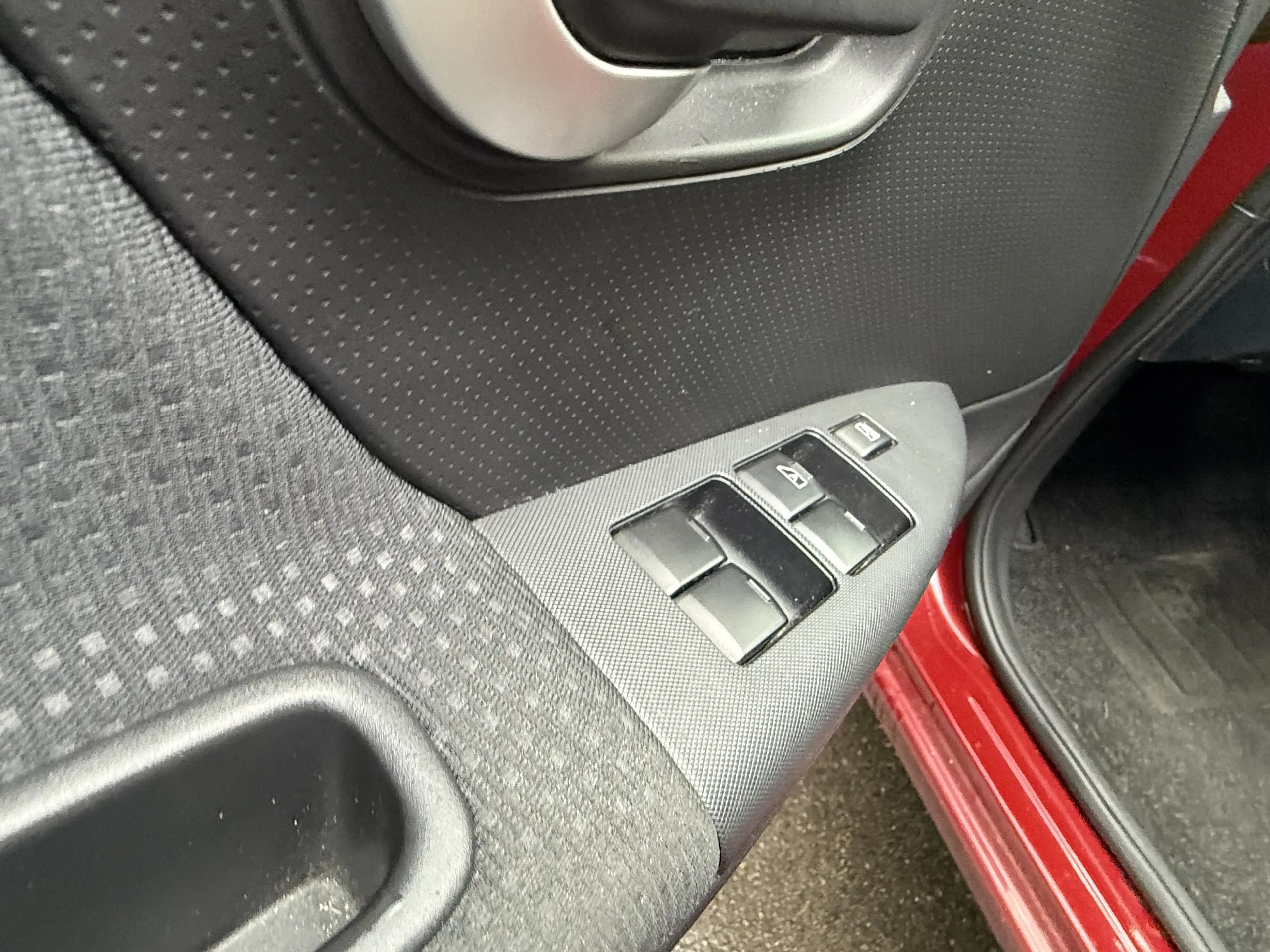 Nissan Note Note 1.6i Connect Edition — photo 12