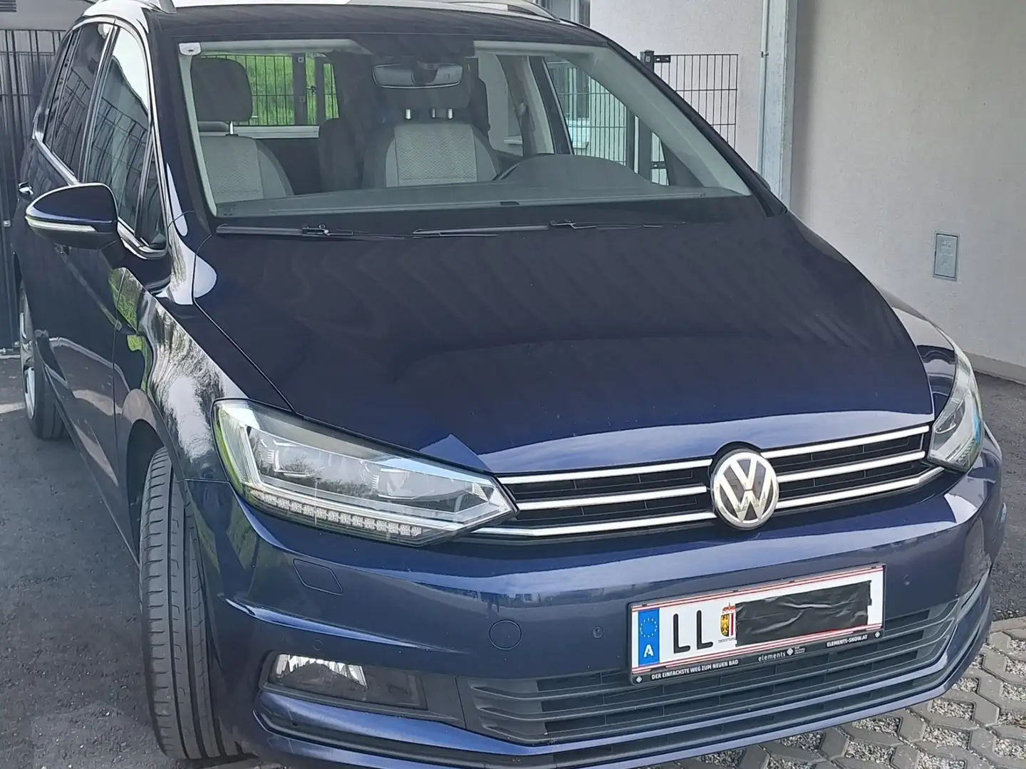 Volkswagen Touran Comfortline 2,0 BMT TDI DSG - 1