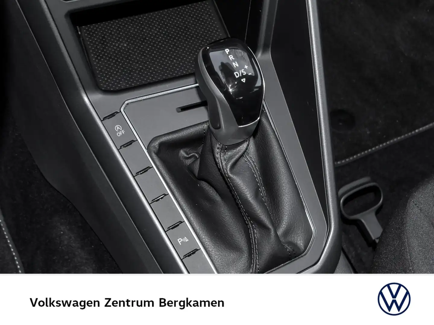 Volkswagen Golf Variant VIII 1.5 eTSI STYLE PANO 360CAM 18Z Schwarz - 2