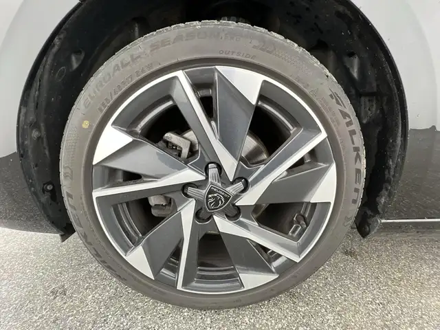 Peugeot 308 view 10