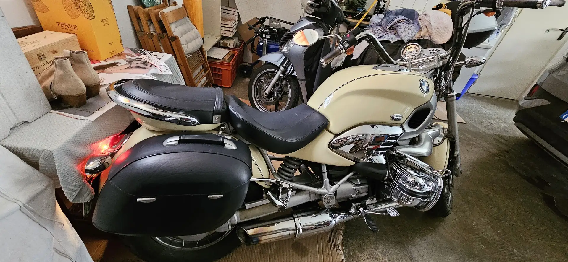 BMW R 1200 R Classic Giallo - 2