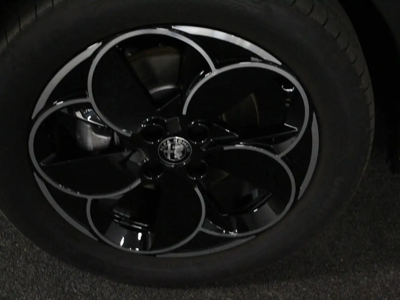 Alfa Romeo Junior 2025