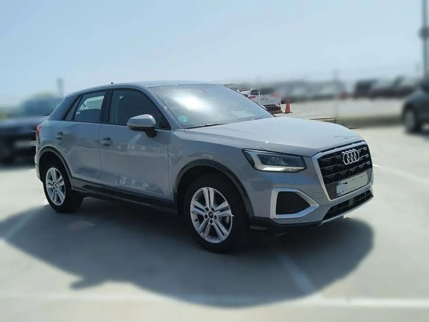 Audi Q2 30 TDI Advanced S tronic 85kW Gris - 2