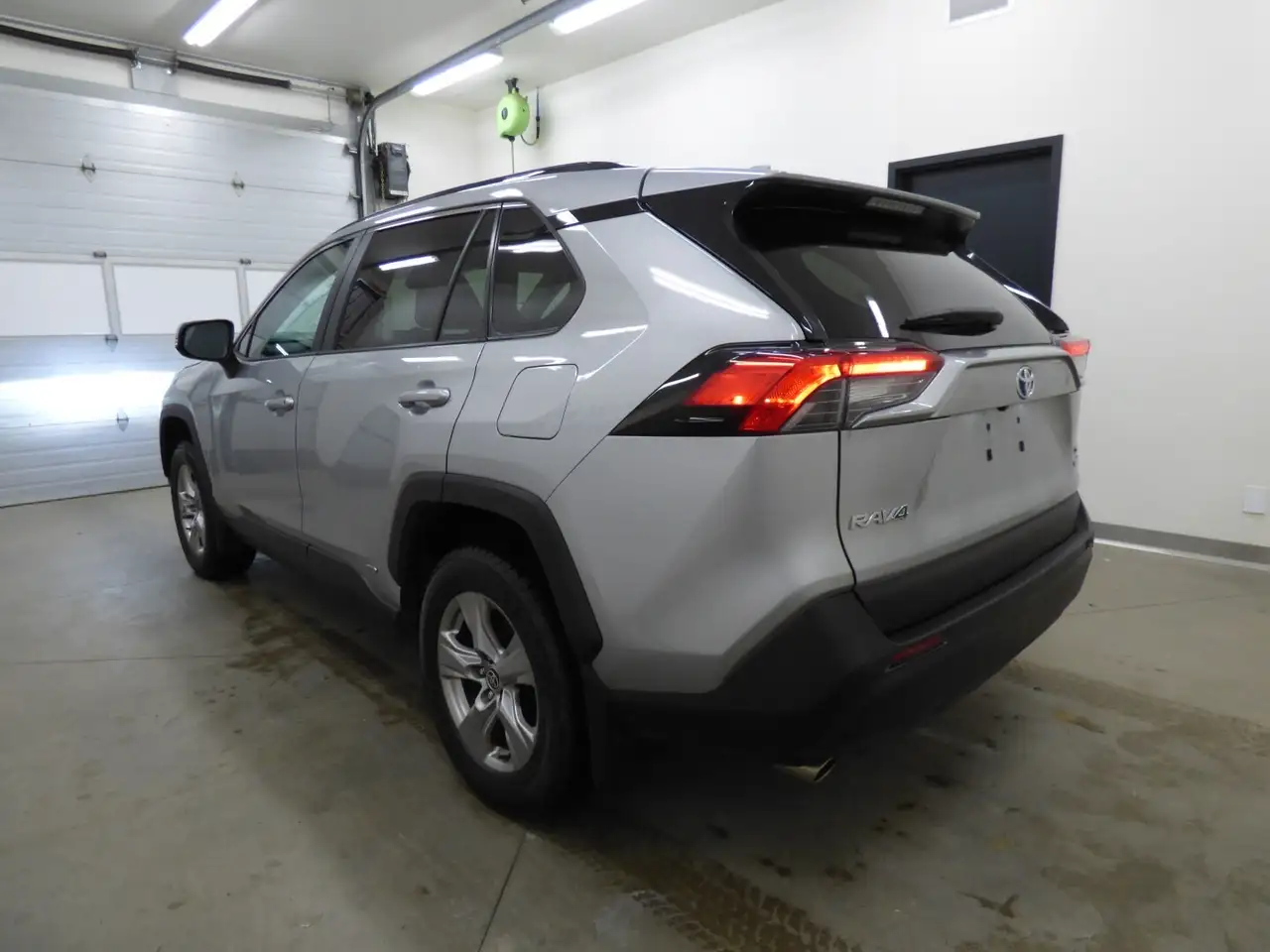 Toyota RAV 4 снимка Toyota RAV 4
