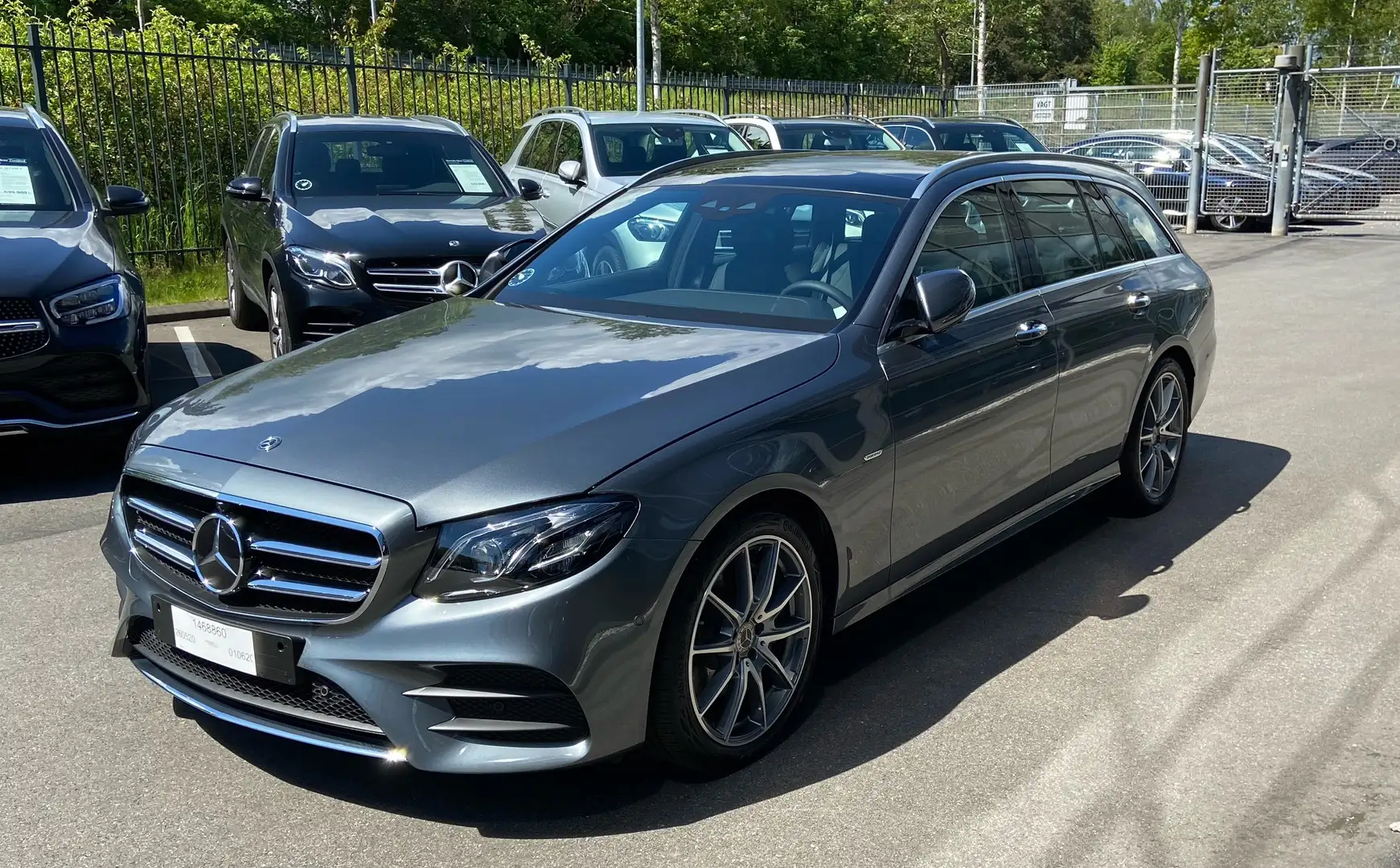Mercedes-Benz E 300 d T 9G-TRONIC Sportstyle Edition - 1