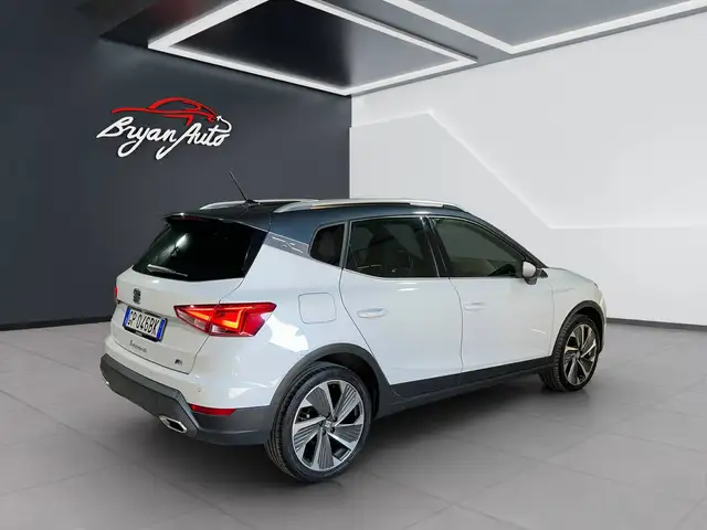 Seat Arona view 4