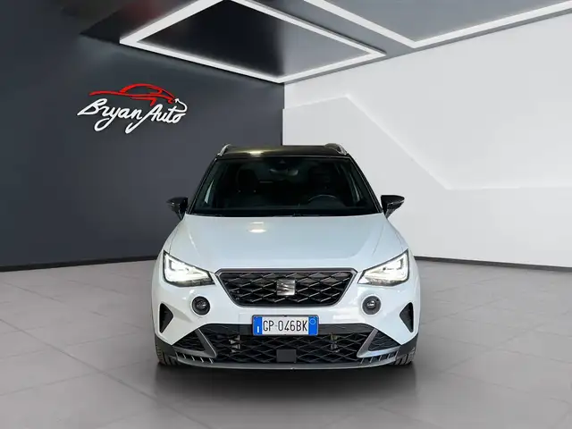 Seat Arona view 2