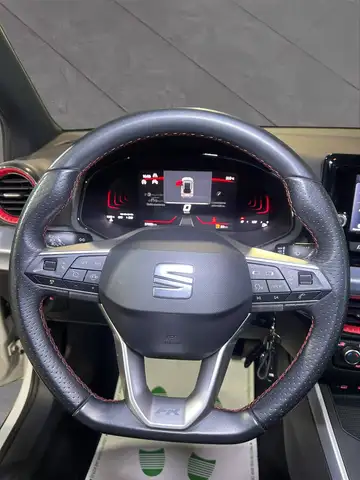 Seat Arona view 8