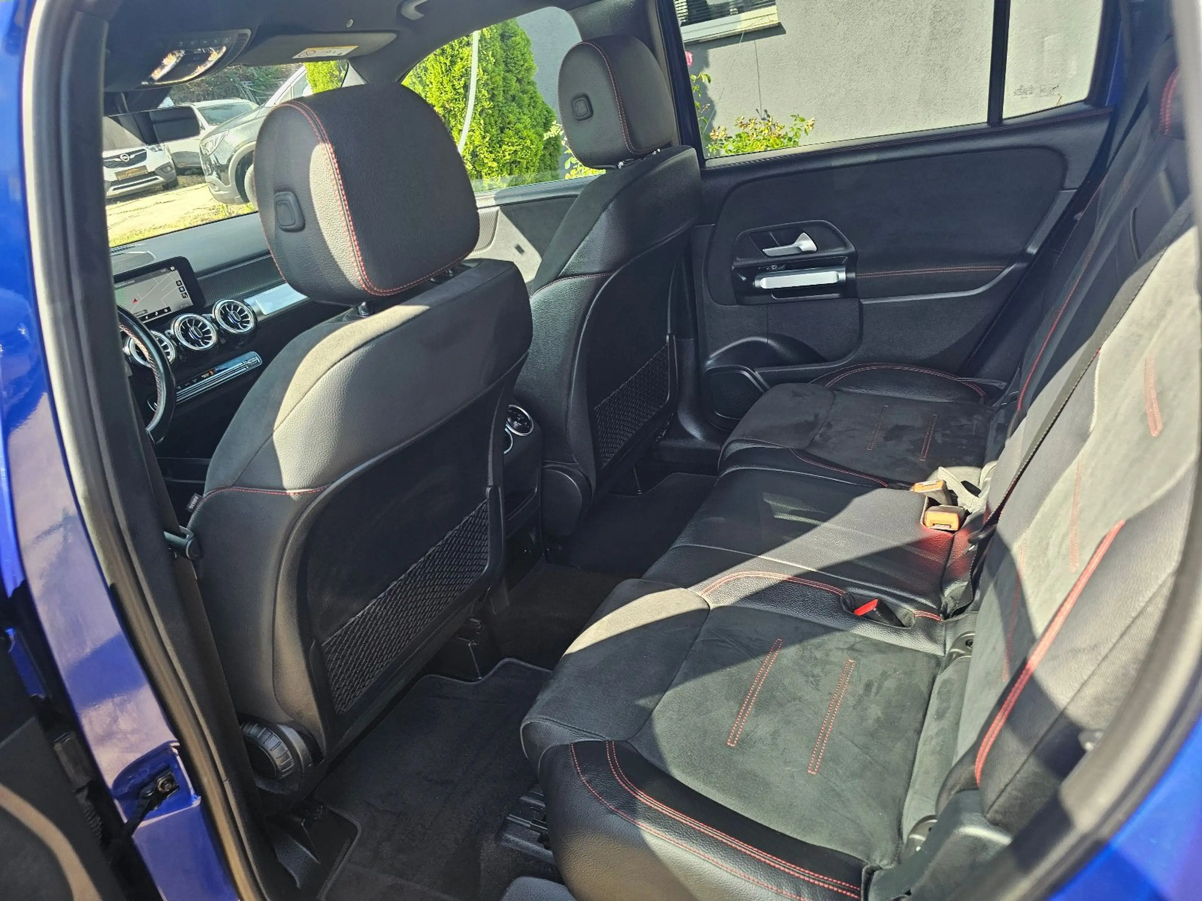 Mercedes-Benz GLB 200 GLB GLB 200 — photo 13