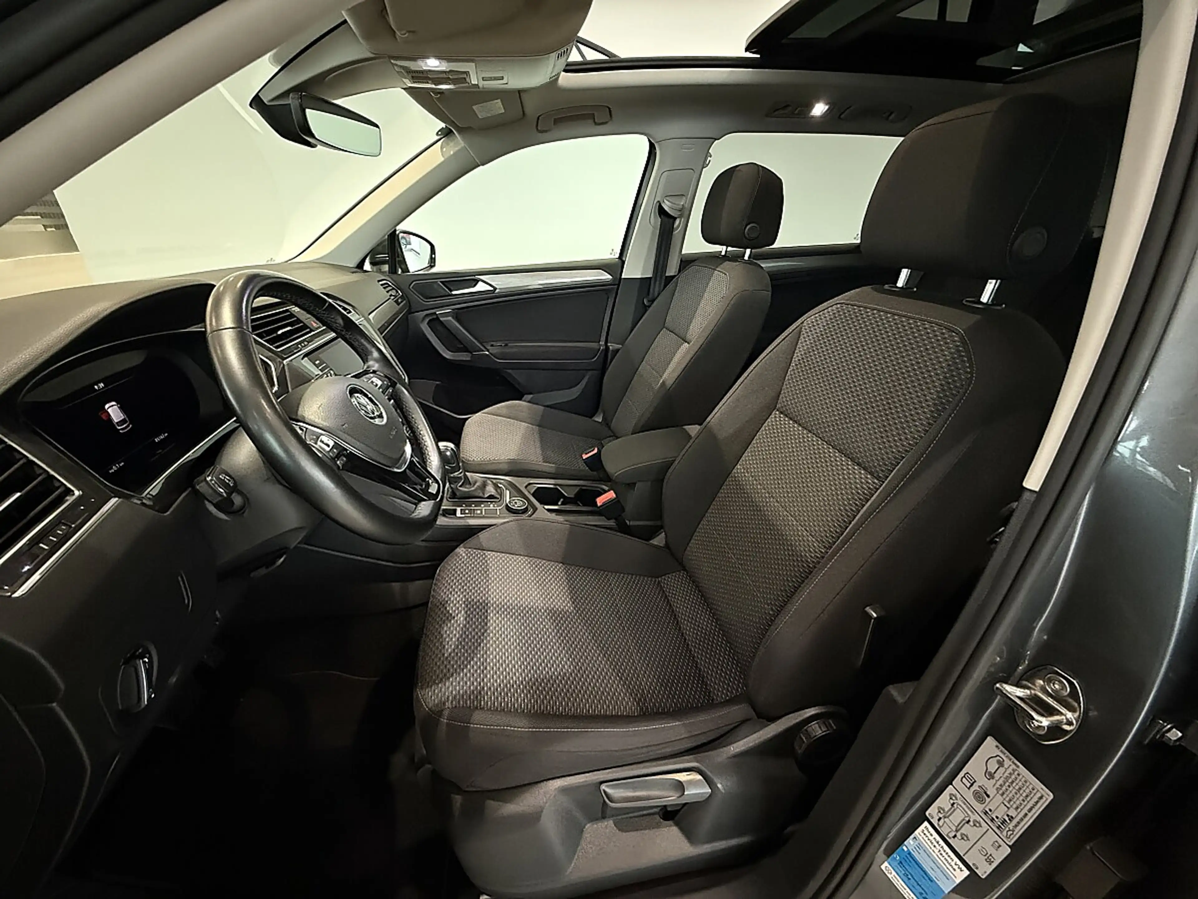 Volkswagen Tiguan Allspace Tiguan 2,0 TDI SCR 4Motion Allspace DSG *AHK*Pa... — photo 12