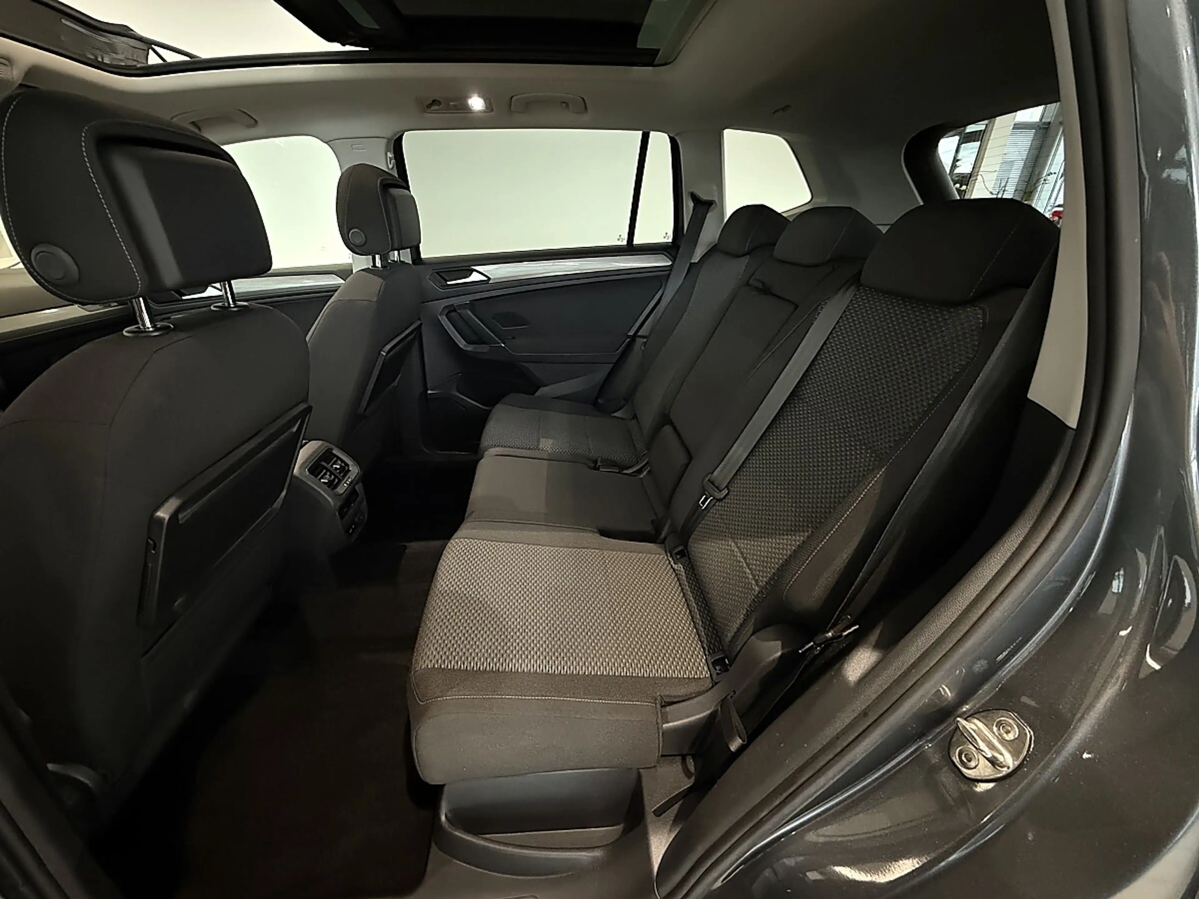 Volkswagen Tiguan Allspace Tiguan 2,0 TDI SCR 4Motion Allspace DSG *AHK*Pa... — photo 13