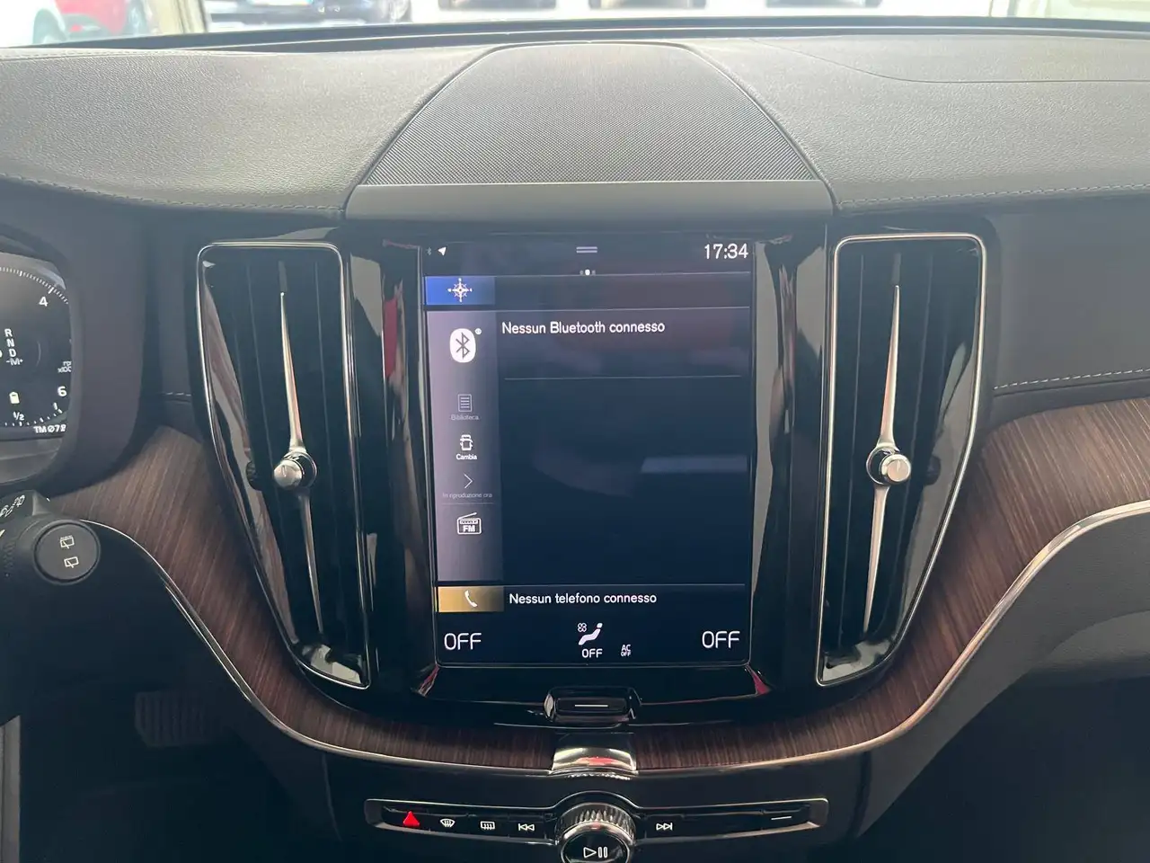 Volvo XC60 II 2018 2.0 b4 Inscription awd auto my20, миниатюра 15