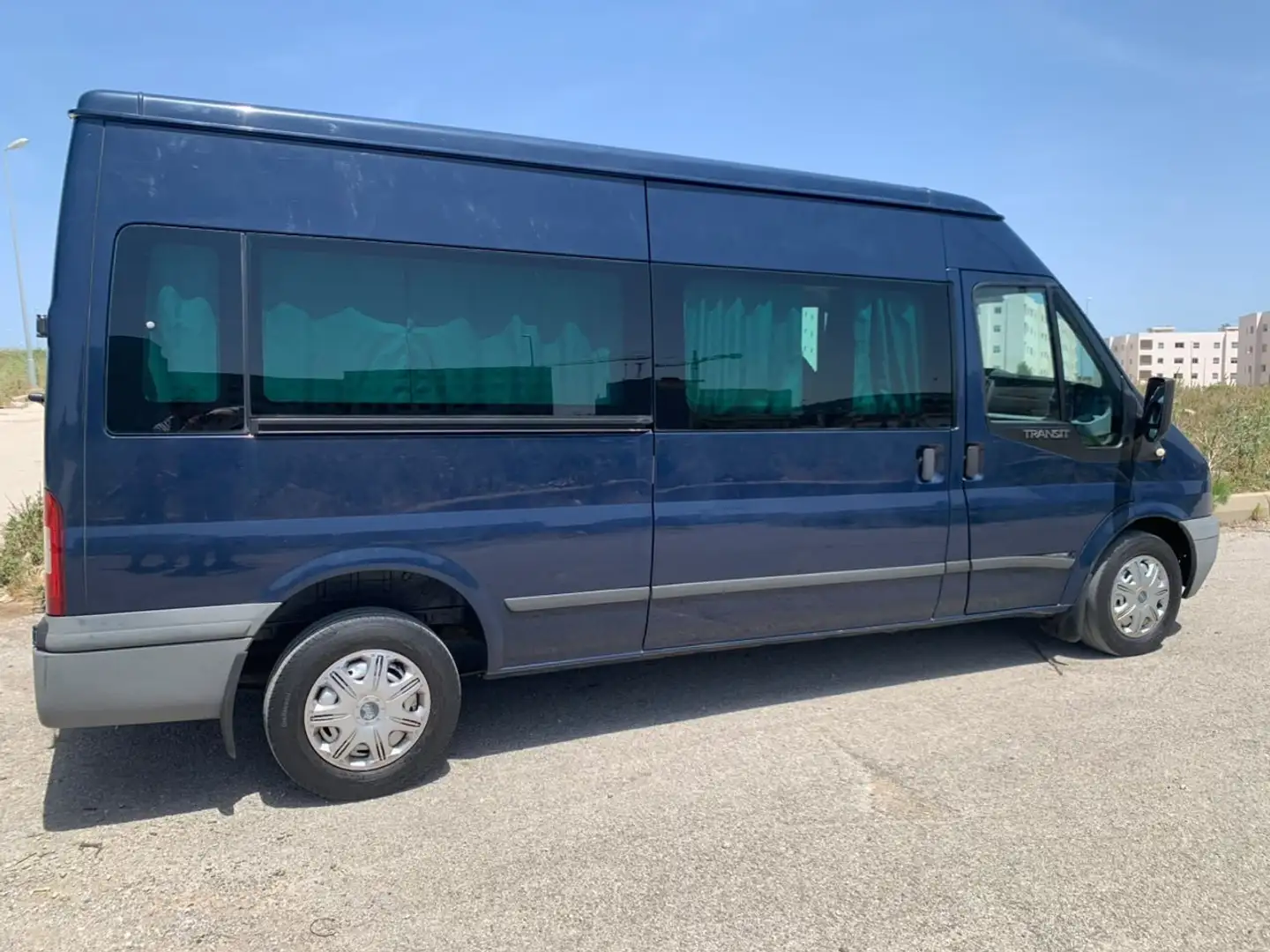 Ford E-Transit Azul - 2