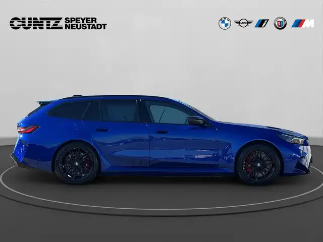 BMW M5 view 5