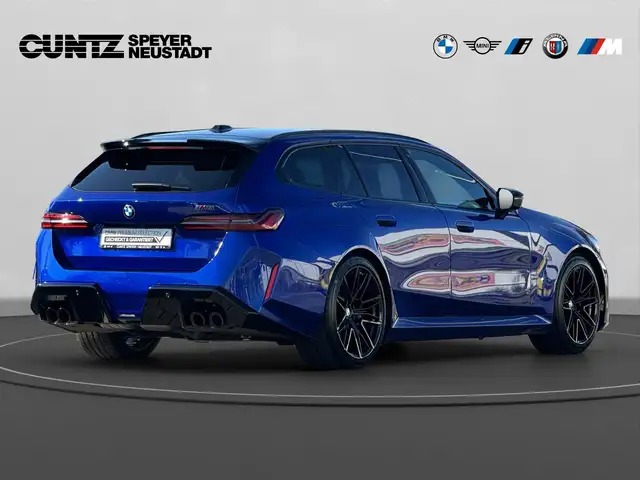 BMW M5 view 6